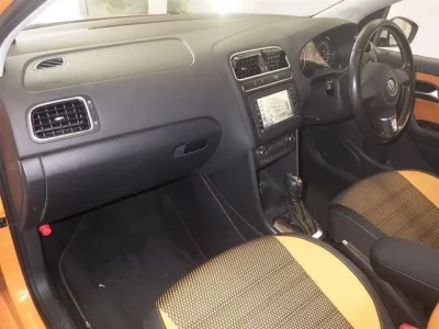 Volkswagen CROSS POLO