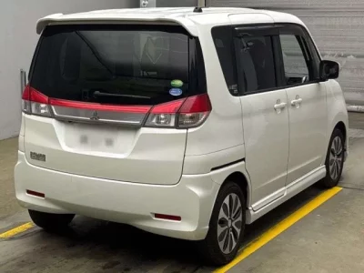 Mitsubishi DELICA D2