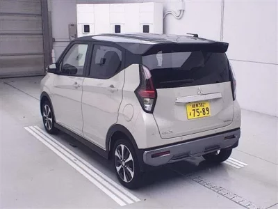 Mitsubishi EK X