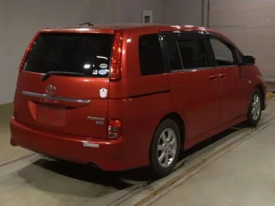 Toyota ISIS