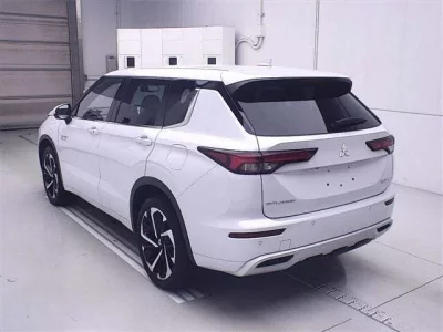 Mitsubishi OUTLANDER PHEV