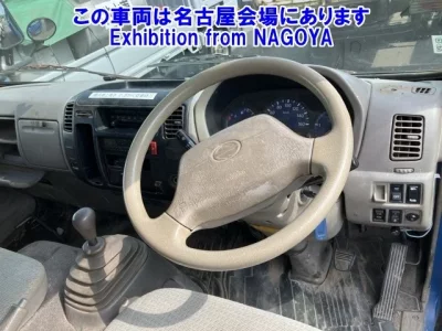 Hino TRUCK