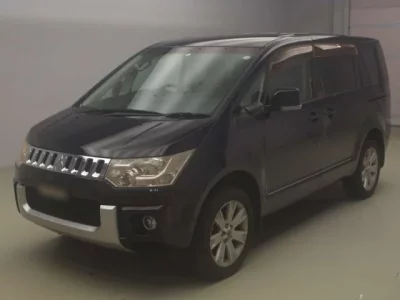Mitsubishi DELICA D5