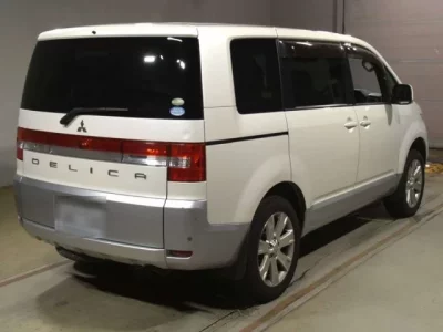 Mitsubishi DELICA D5