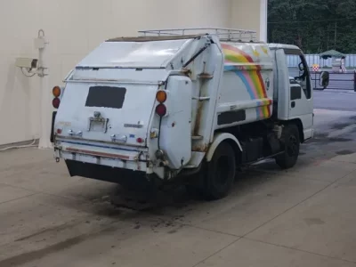 Isuzu ELF
