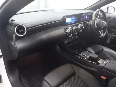 Mercedes-Benz CLA CLASS