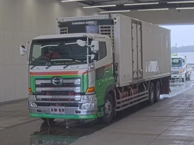 Hino TRUCK