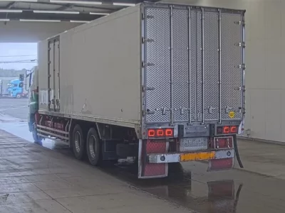 Hino TRUCK