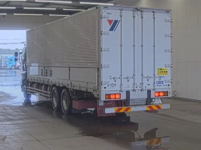 Hino PROFIA