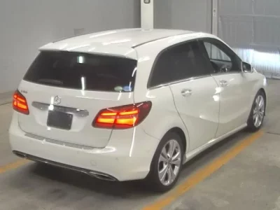 Mercedes-Benz B CLASS