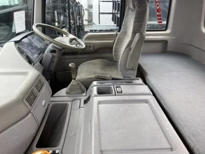 Hino TRUCK