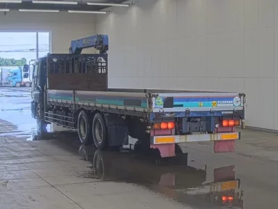 Isuzu TRUCK