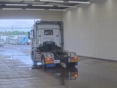 Hino TRUCK