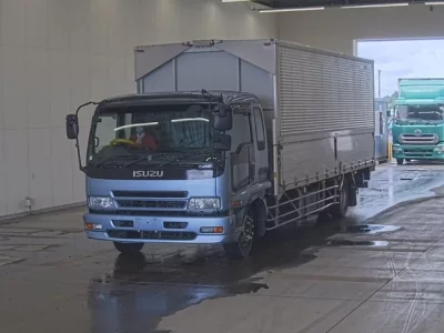 Isuzu TRUCK