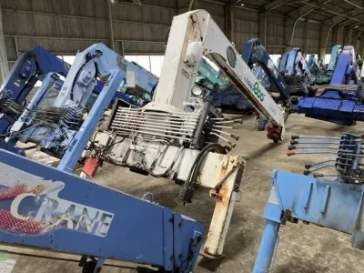 OTHERS UNIC CRANE
