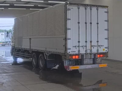 Hino TRUCK