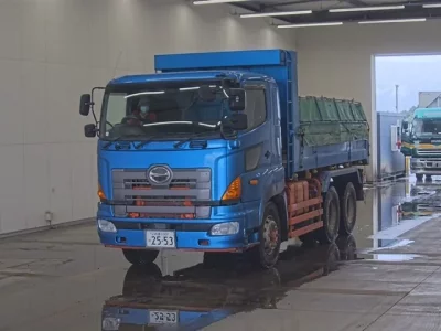 Hino TRUCK