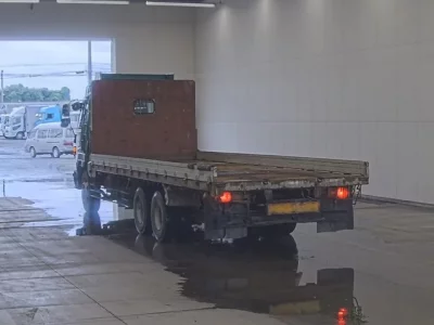 Isuzu TRUCK