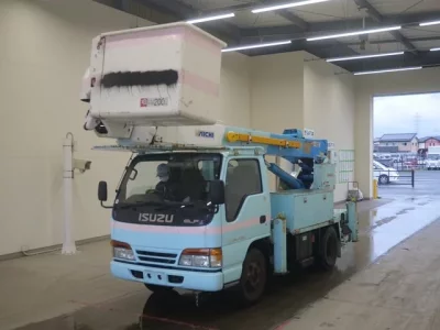 Isuzu ELF