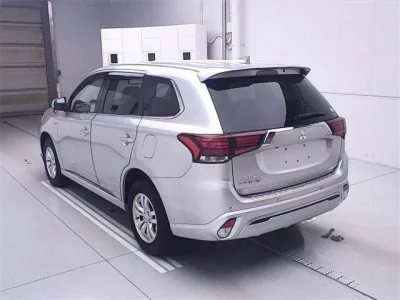 Mitsubishi OUTLANDER PHEV