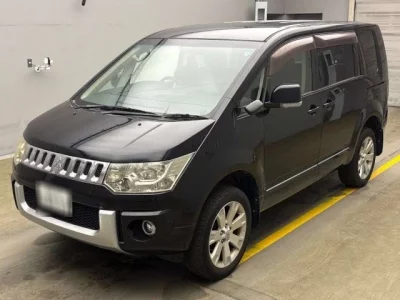 Mitsubishi DELICA D5