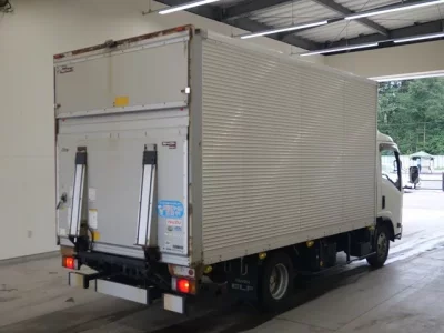 Isuzu ELF