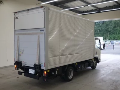 Isuzu ELF