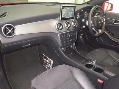 Mercedes-Benz CLA CLASS