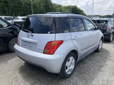Toyota IST