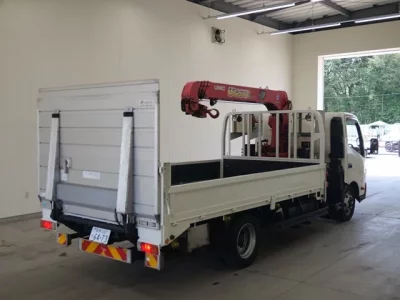 Hino TRUCK