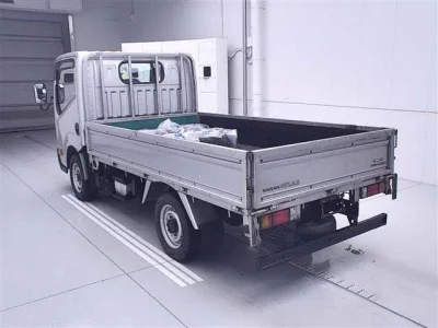 Nissan ATLAS