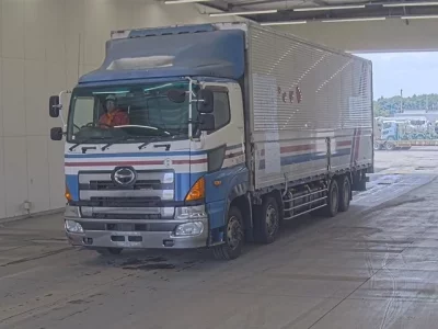 Hino TRUCK