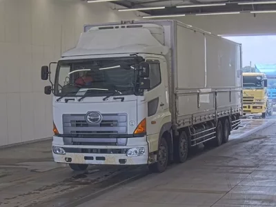 Hino TRUCK