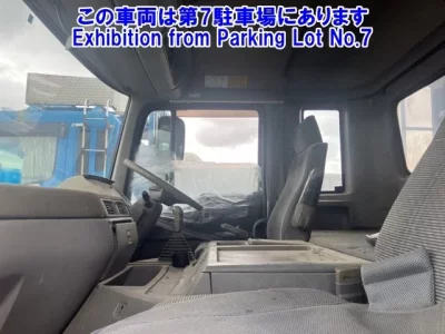 Hino TRUCK