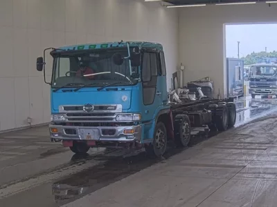 Hino TRUCK