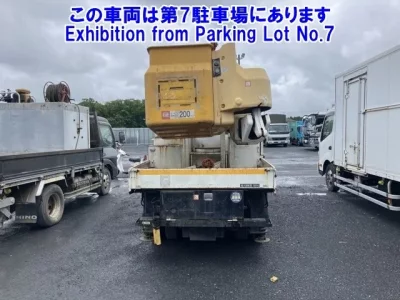 Isuzu ELF