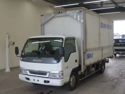 Isuzu ELF