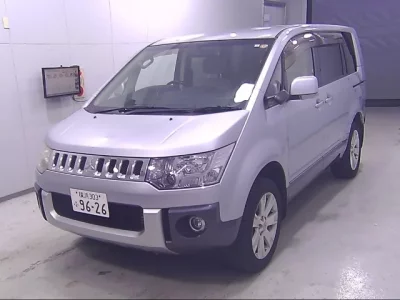 Mitsubishi DELICA D5