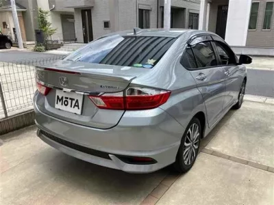 Honda GRACE