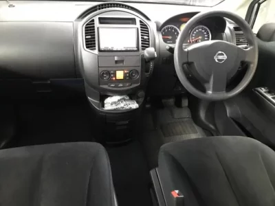 Nissan LAFESTA