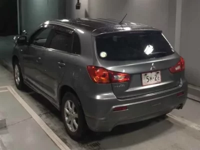 Mitsubishi RVR