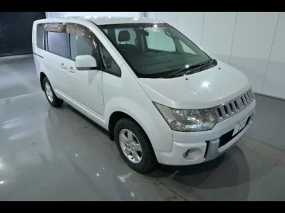 Mitsubishi DELICA D5