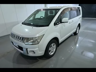 Mitsubishi DELICA D5