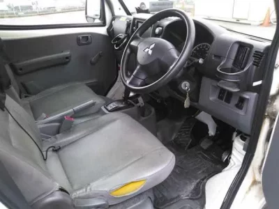 Mitsubishi MINICAB VAN