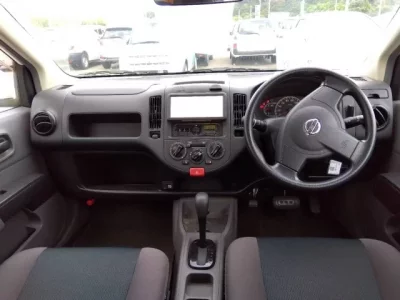 Nissan AD