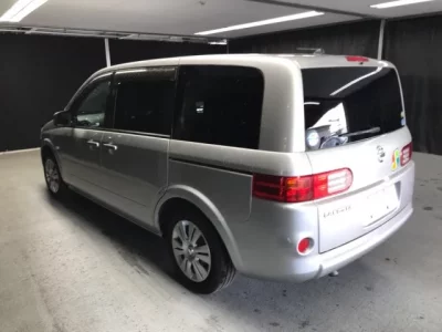 Nissan LAFESTA