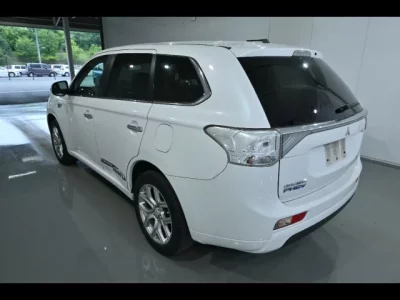 Mitsubishi OUTLANDER PHEV