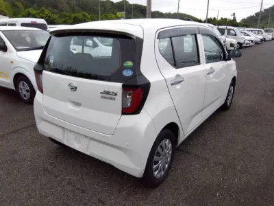 Daihatsu MIRA E S
