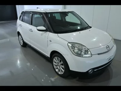 Mazda VERISA