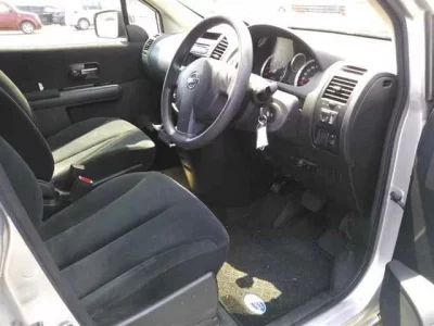 Nissan LAFESTA